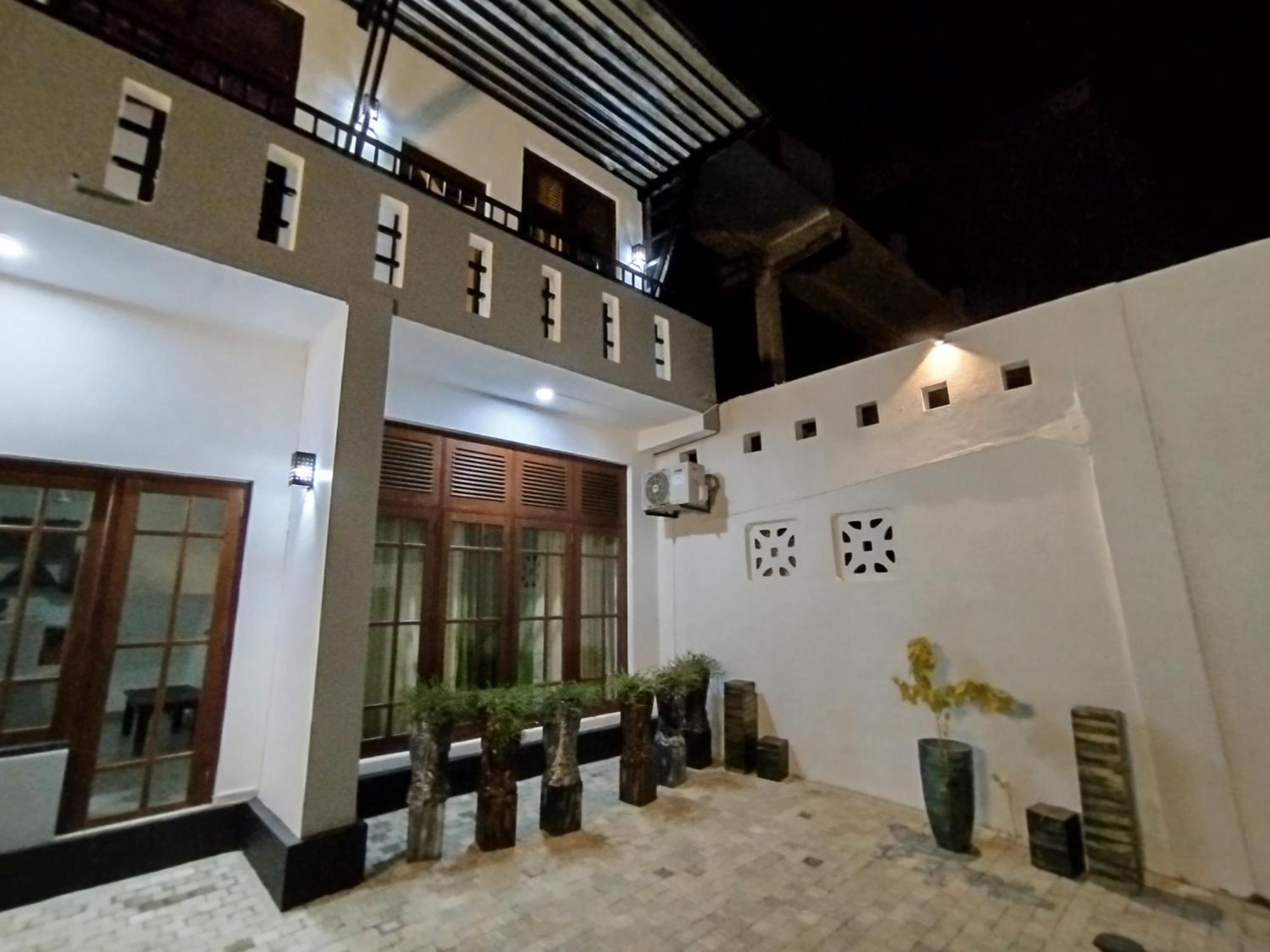 Elzangi Hotel Negombo Exterior foto