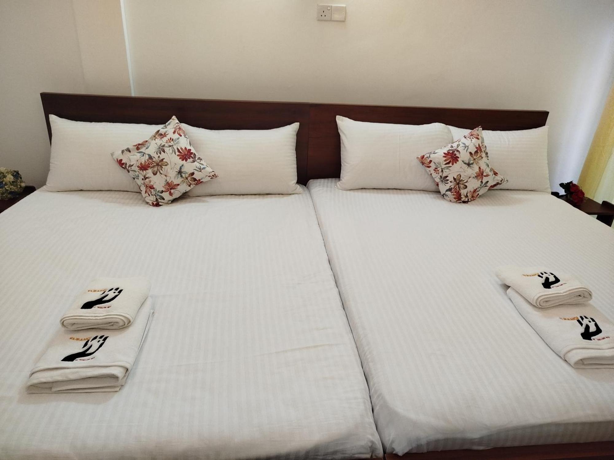 Elzangi Hotel Negombo Exterior foto
