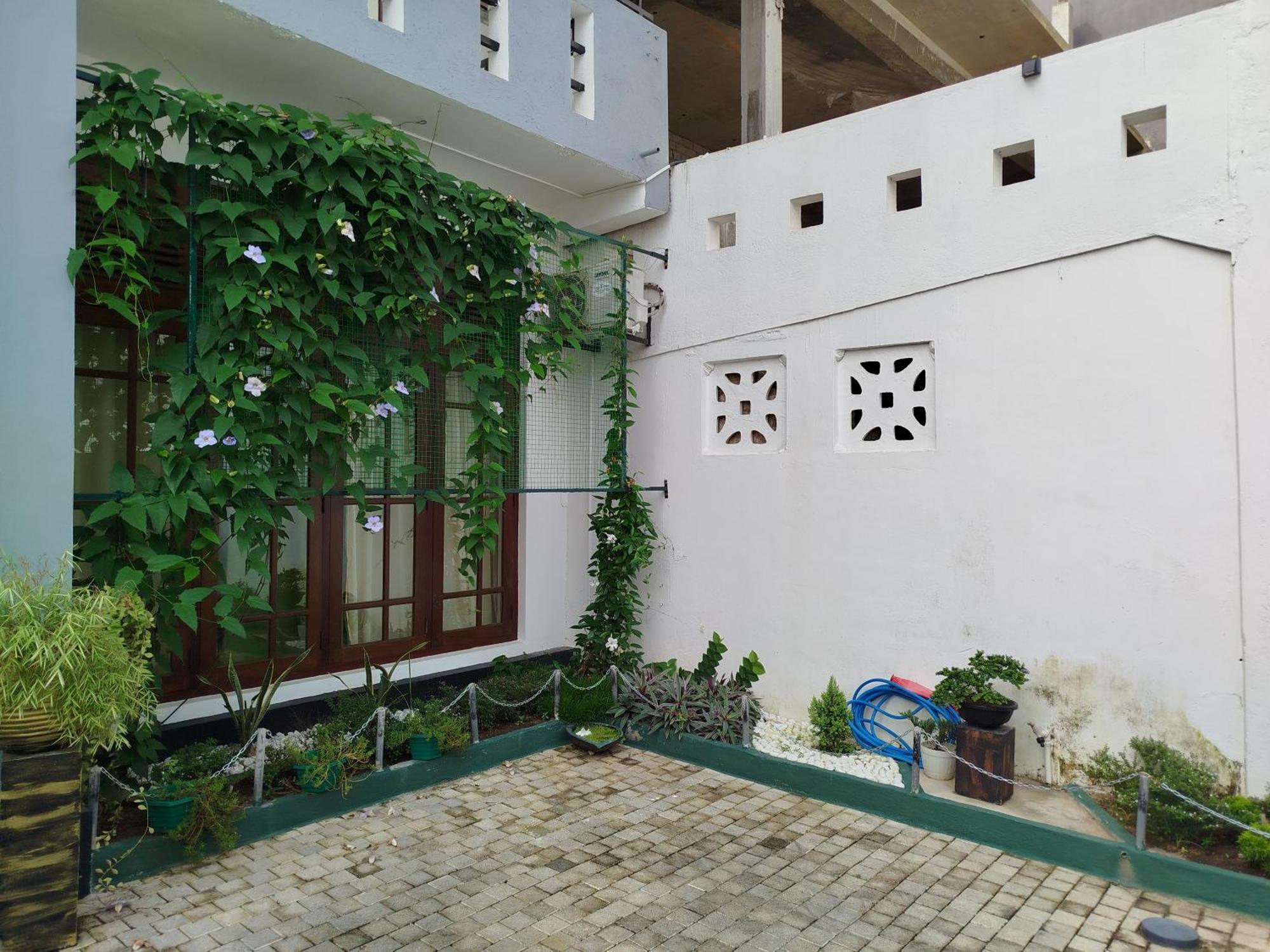 Elzangi Hotel Negombo Quarto foto